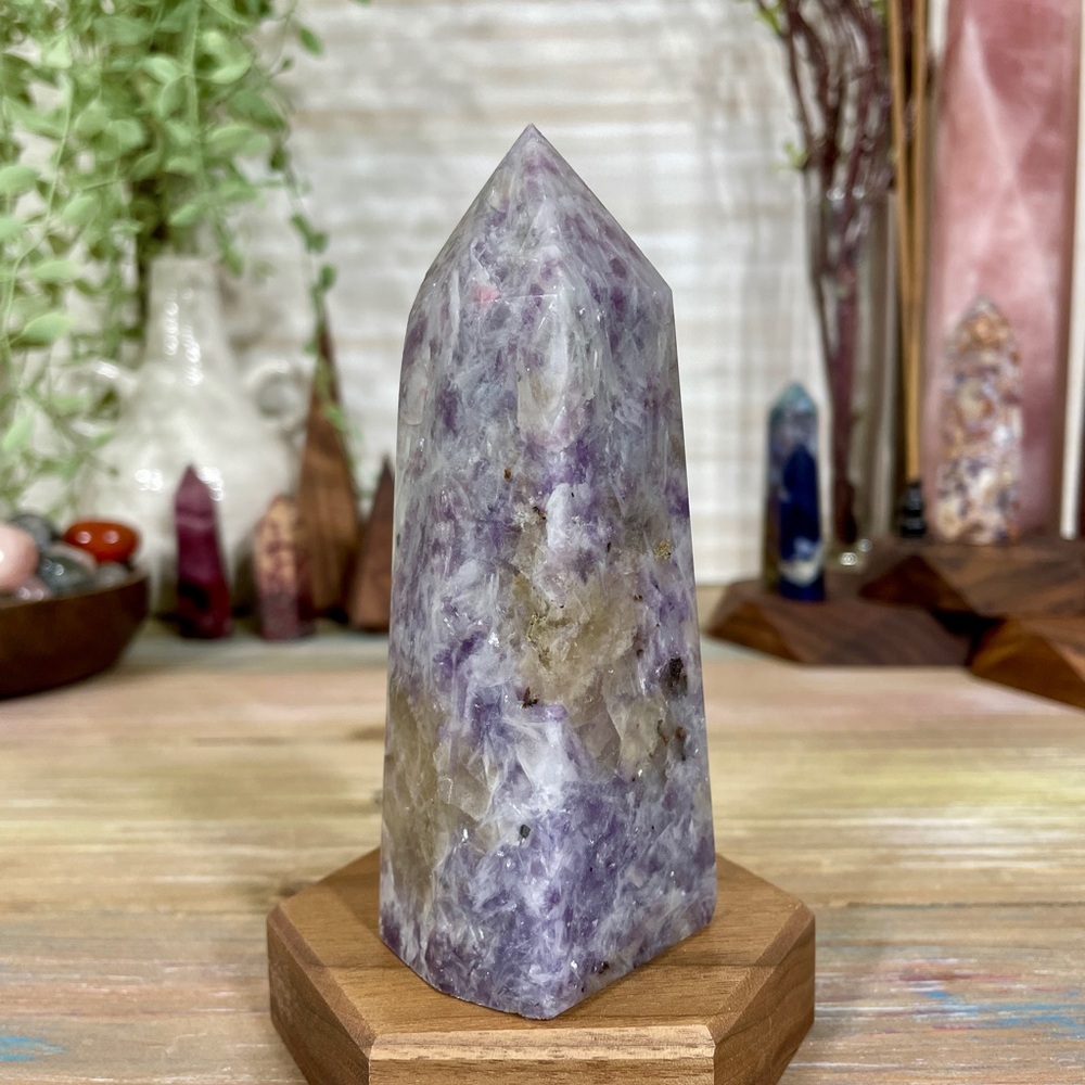 0385 Unicorn Stone Crystal Tower